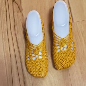 CROCHET WOMEN HANDMADE SLIPPERS